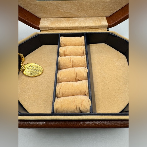 Wolf Designs Leather Jewelry Box - Picture 1 of 6